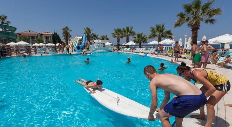 Yenihisar Lucas Didim Resort מראה חיצוני תמונה